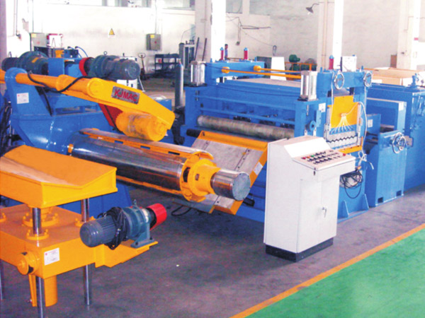 KJH25薄(bao)闆低速(sù)數控精(jing)密開卷(juan)整平橫(heng)切生産(chǎn)線