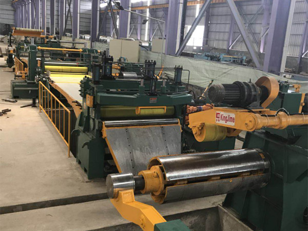 天津高(gao)速精密(mi)分條生(sheng)産線